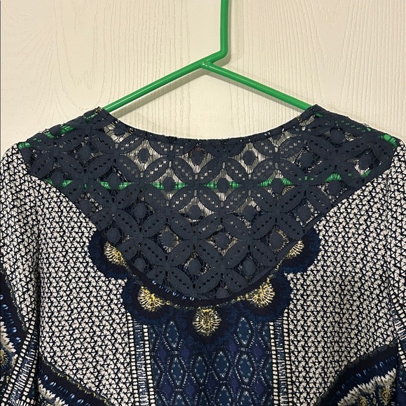 Figueroa & Flower Bohemian Patterned Blouse With Lace Details On Back Size SP - Picture 3 of 8
